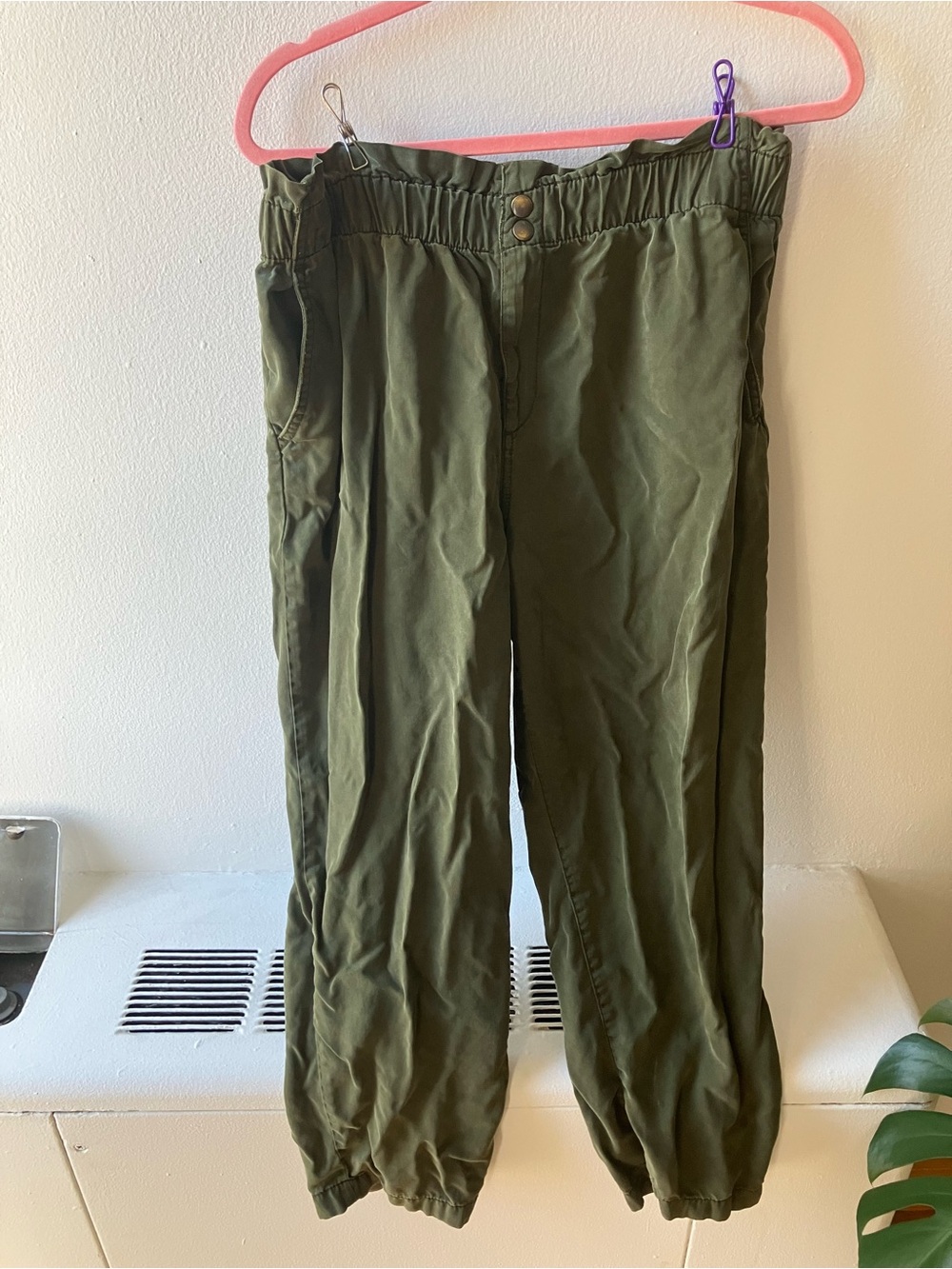 LOFT Olive Green Elastic Waist Cargo Pants SO SOFT